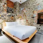 Les Lofts Notre-Dame by Les Lofts Vieux-Québec